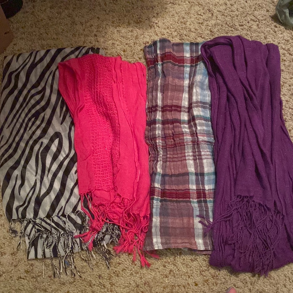 Scarfs